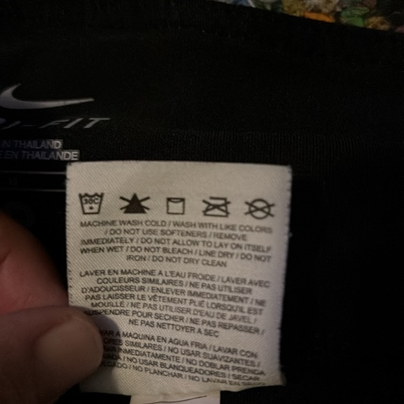 BNWOT Nike Dri Fit Exercise Shorts. Size Medium - Picture 5 of 5